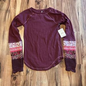 NWT Free People Rio Vino Thermal Top Size M Burgundy Boho Crochet Sleeve Knit